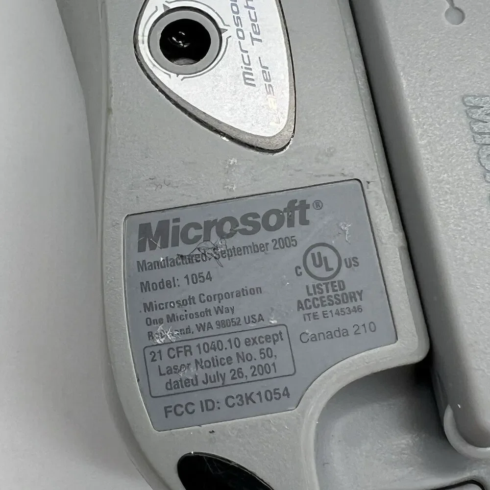 Microsoft Model 1054 Wireless Notebook Optical Mouse VTG - Tested Working